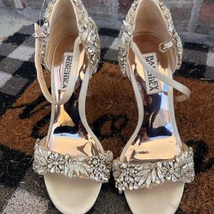 badgley mischka tampa ankle strap sandal size 5